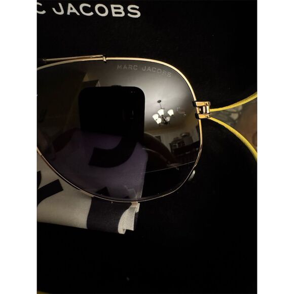 Marc Jacobs Unisex Square Sunglasses Black Gradient Lens UV400 - Picture 14 of 14